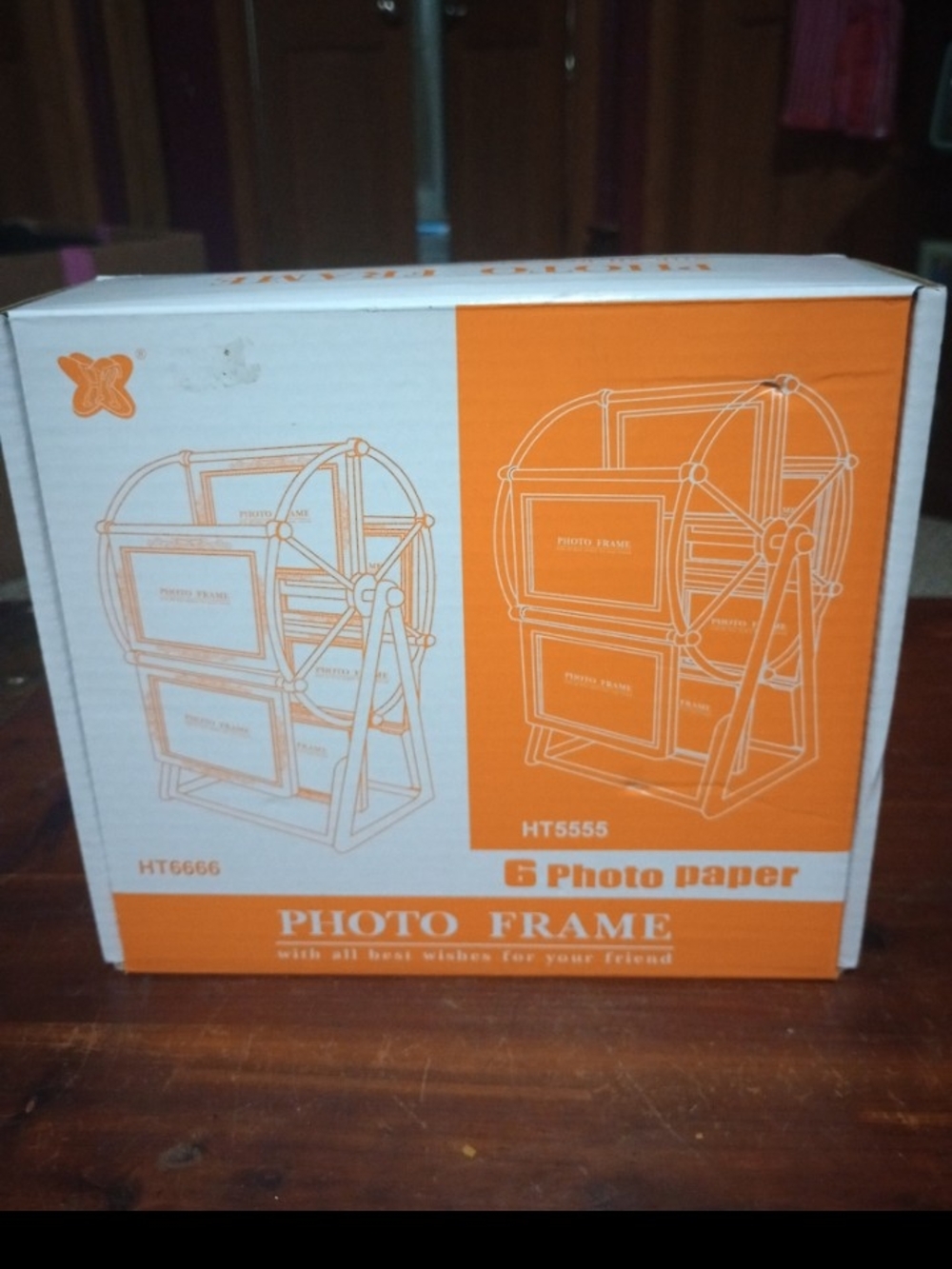White Photo Frame Ferris Wheel - 6-Photo Display
